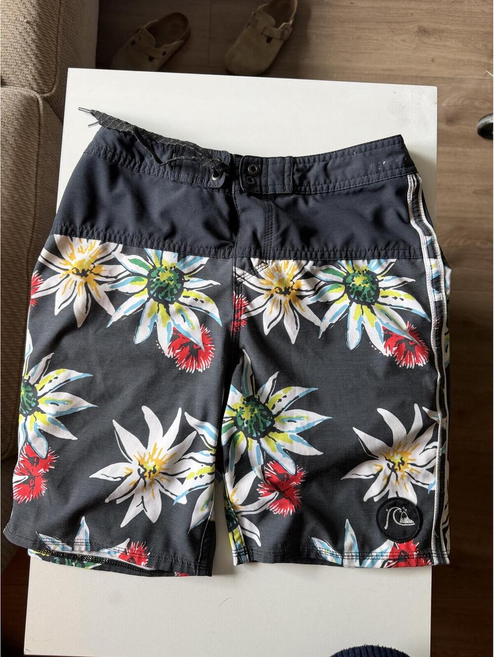 Quiksilver Highline Floral Board Shorts Black Size 27